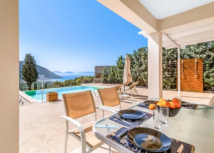 Ira Lefkas Villa *