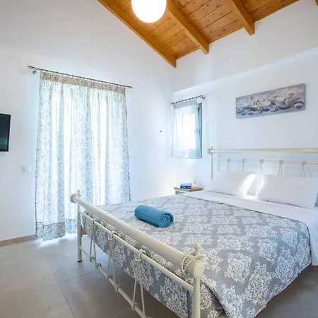 Ira Lefkas Villa Pondi